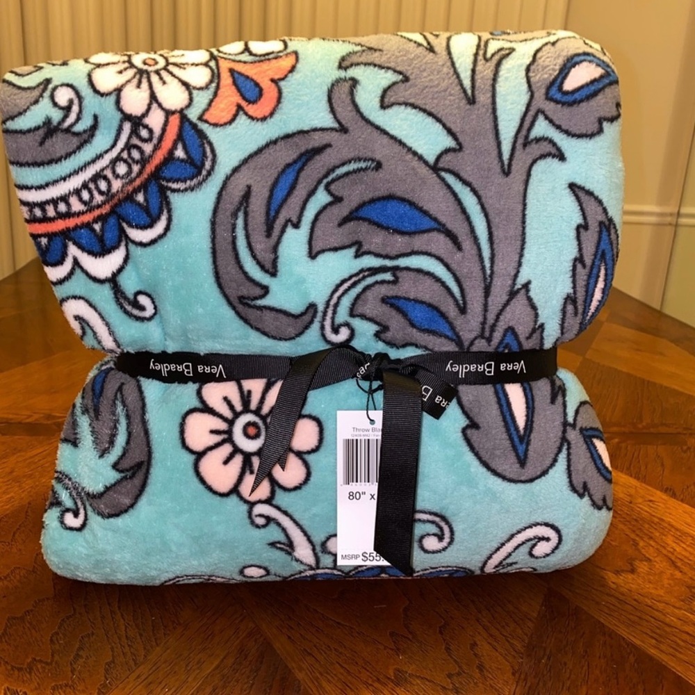 NWT Vera Bradley Throw Blanket Fan Flowers